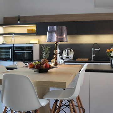 Création d'un espace cuisine/repas dans un Loft place de l'Ormeau à Toulouse