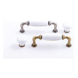 Castella  Heritage Manor Hanlde - Cabinet and Drawer Handle Pulls
