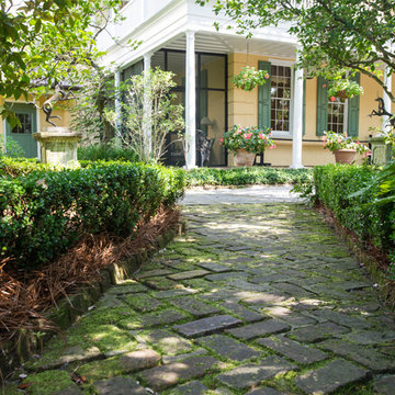 Charming Charleston Gardens