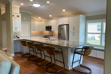 Example of a transitional kitchen design in Tampa