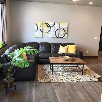 Simple Living Room Sectional with Color