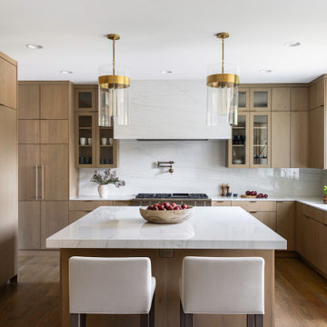 Vienna Contemporary Kitchen + Wet Bar