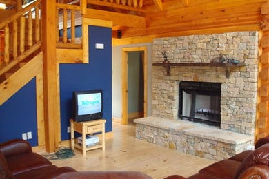 Example of a mountain style living room design in Birmingham