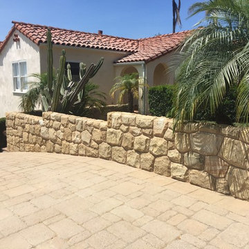 Sandstone retaining wall