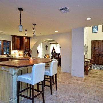 Rustic Hand Troweled Plaster Finish