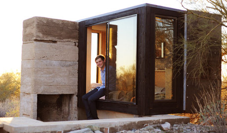 建築学校「タリアセン」の学生がつくった、砂漠の最小限住居
