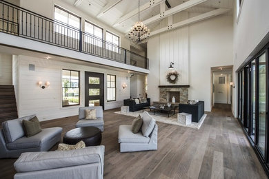 Cottage living room photo in San Francisco