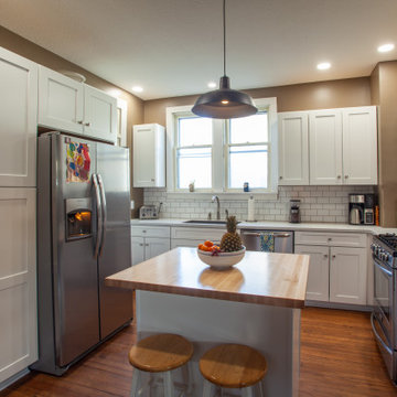 Bright and Cozy Kitchen