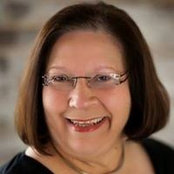 Amylou Douglass foto