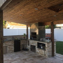 Outdoor rooms  n kitchens