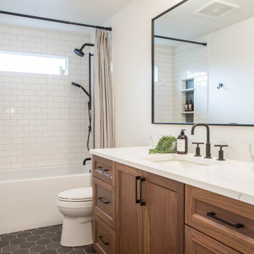 Kirkland Modern Guest Bath