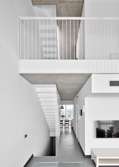 Современный Коридор by Pepe Gasc&oacute;n Arquitectura