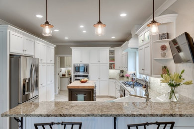Example of a transitional kitchen design in Oklahoma City