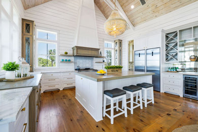 Inspiration for a coastal kitchen remodel in Houston