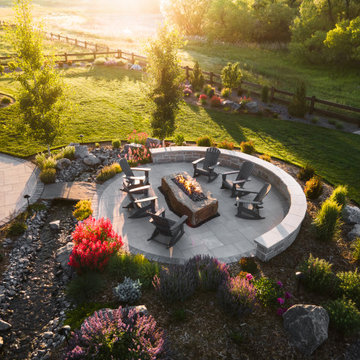 Natural Elements Provide Outdoor Oasis at Contemporary Home