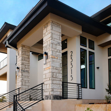 Modern: 4,950 ft², 4 BR/4 BA/2 ST home