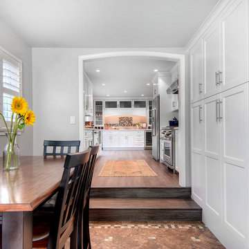 Life of the Party: A Bright Kitchen Design