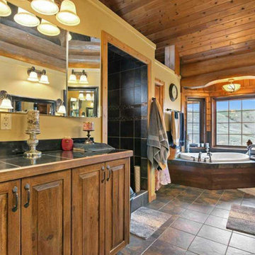 Bindloss Log Home & Getaway Cabin