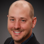 Joey Lazeren's photo