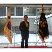 Mark Baek's photo