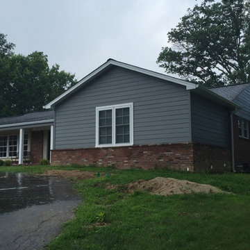 LP SmartSide 8" Lap Siding - Pelican Gray/White - Creve Coeur, MO