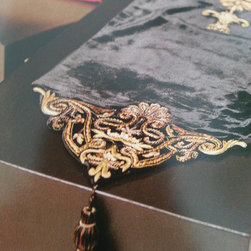 DeeDecors Exclusive Linen Collection - Products