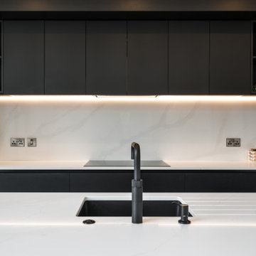 Black Modern Kitchen