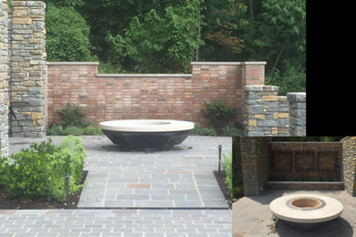 Courtyard patio photo in Cincinnati with a fire pit