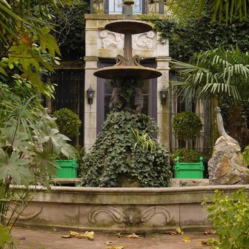 Versailles planter, Jardinier du Roi, French planters, orange tree planters Chat