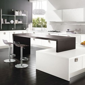 Modern Italian Custom Made Kitchens by LUBE
