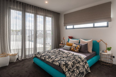 Design ideas for a mid-sized modern guest bedroom in Gold Coast - Tweed.
