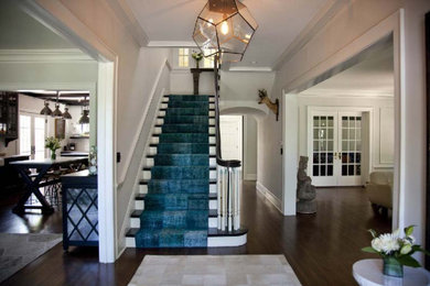 Example of a transitional entryway design in Minneapolis