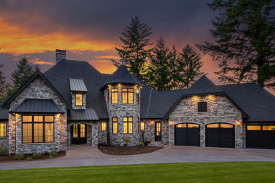 Elegant exterior home photo in Detroit