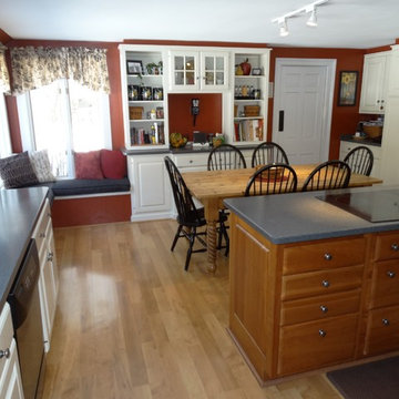 90 Prescott - Royal Barry Wills Cape