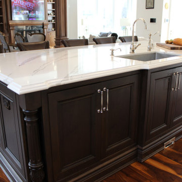 Face framed, solid wood painted kitchen remodeling. Thornhill 2019