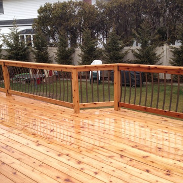 Custom Cedar Deck with Deckorators Ballusters