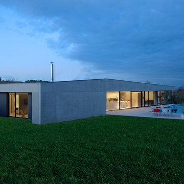 VILLA S