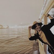 Eua Hat's photo