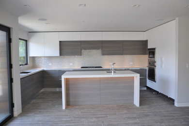 Inspiration for a modern kitchen remodel in Los Angeles
