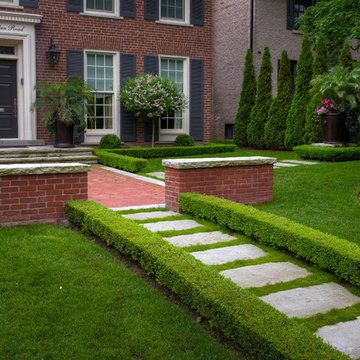 Lawrence Park Frontyard