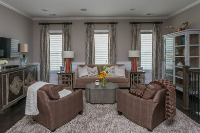 Example of a classic living room design in Charleston