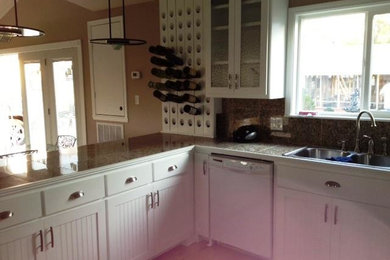 Example of a trendy kitchen design in Minneapolis