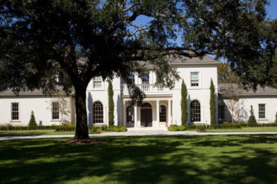 Two-story exterior home idea in New Orleans