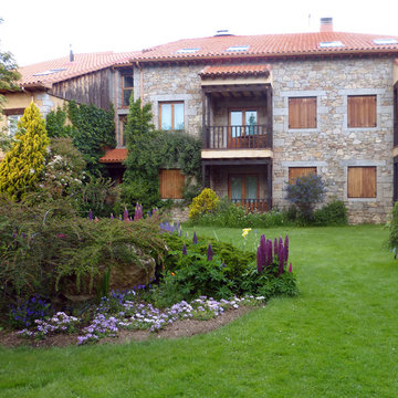 El jardín de Teresa Dorn en Hoyos del espino