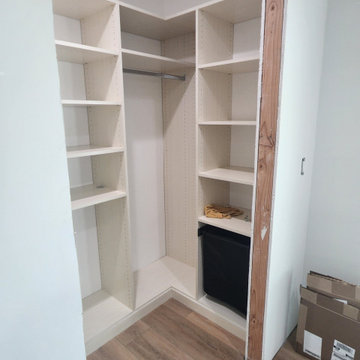 Walk in closets Small Med & Large