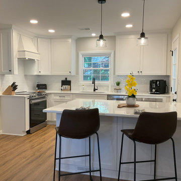 Showplace EVO Sterling Kitchen in Extra White