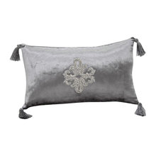 pillows & throws