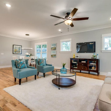 Family room to dining room