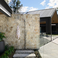 Clothes Line / Courtyard
