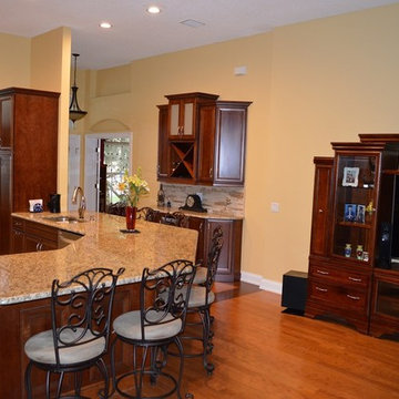 Lutz Kitchen